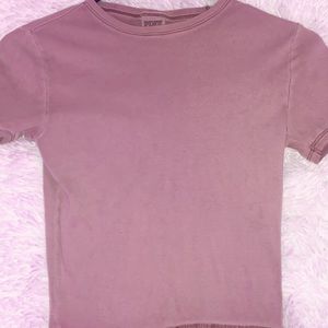 pink cropped tee